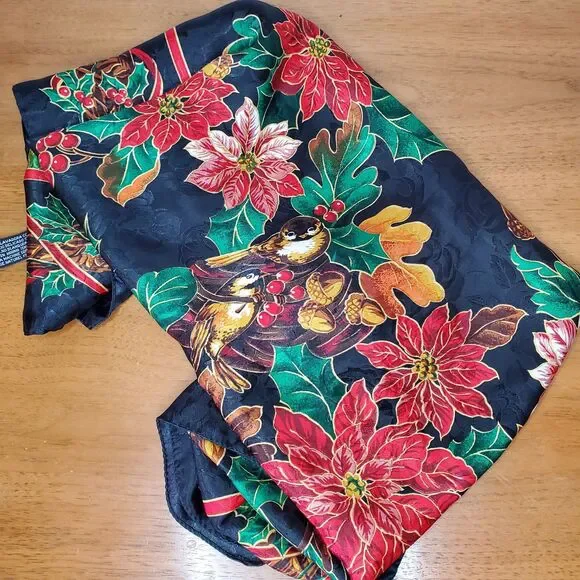 VTG Womens Christmas Scarf Poinsettia Acorn Red Green Holiday Scarves - Picture 1 of 7